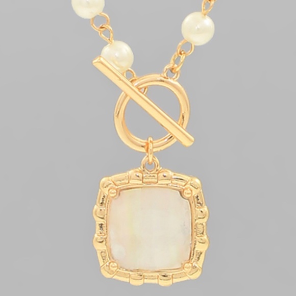 Square Shaped Shell Pendant Necklace - Picture 2 of 2